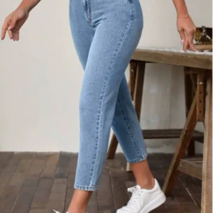 Classic High-Rise Skinny Jeans
