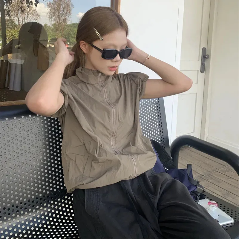 AeroLite Zip Vest Jacket - Image 2