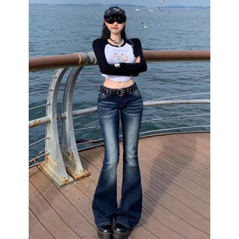 Retro Flare High-Waist Jeans - Image 3